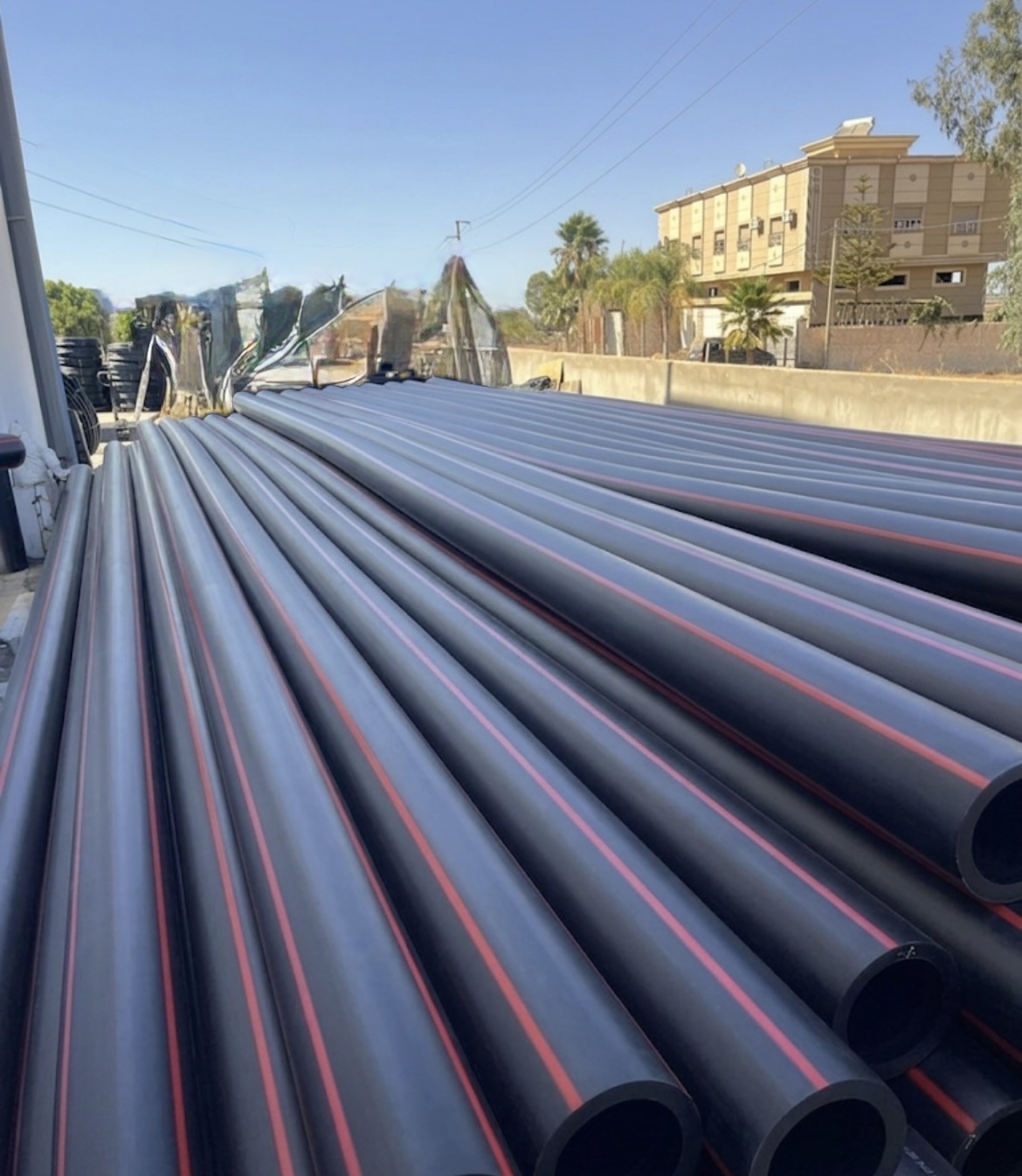 Tuyaux PEHD PE 100 ZPLAST noirs à bandes rouges
